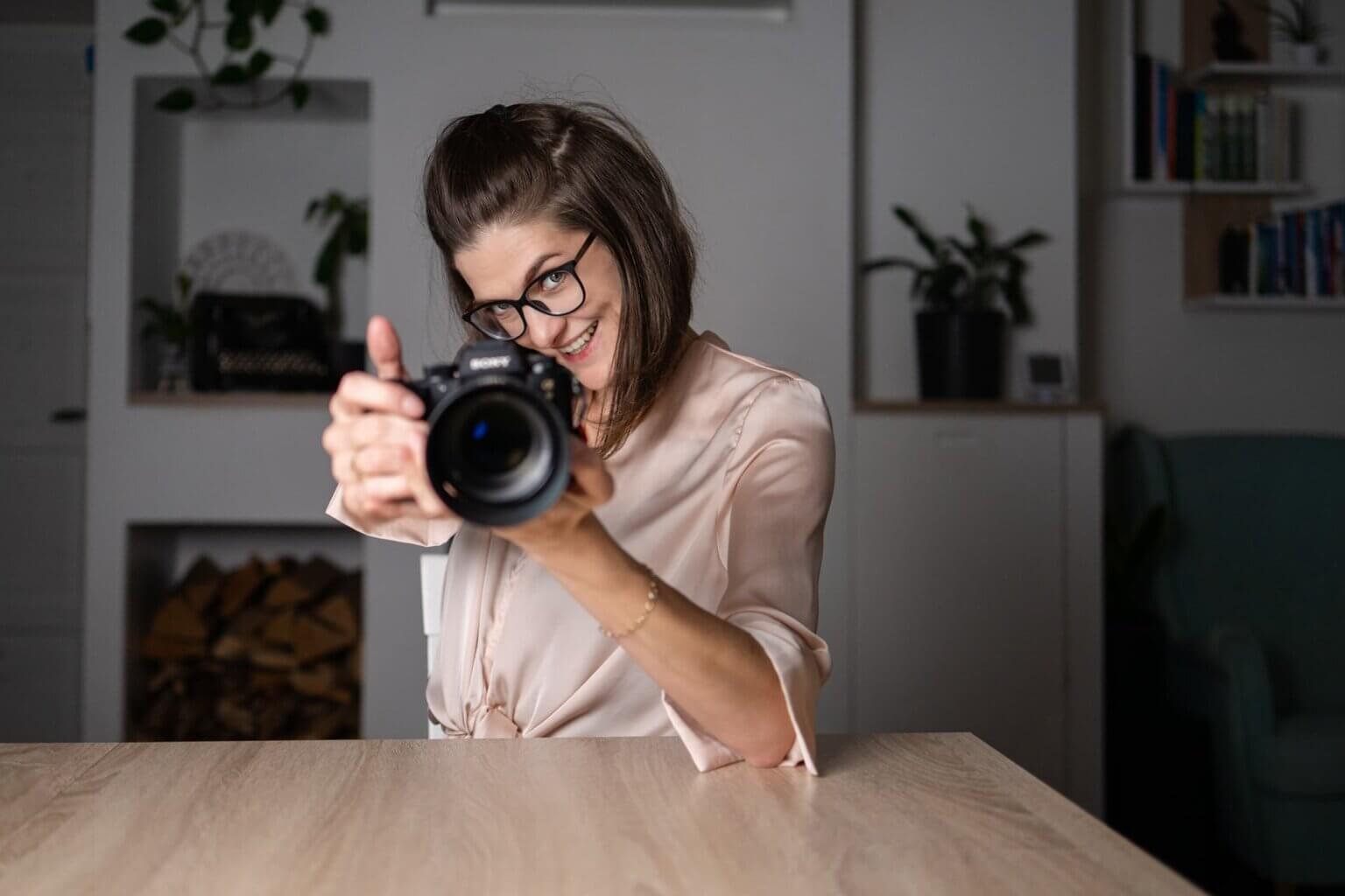 Profilová fotka - fotografka Žaneta Krahulíková. Místo focení: Polná, Jihlava, Ždrá nad Sázavou, Havlíčkův Brod, Vysočina, Praha, Brno